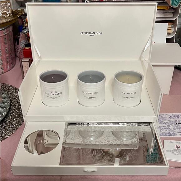 Host Pick💖 Dior Candle Set with Mirror Tray and Lid Each Candle is 8.8 oz - Picture 2 of 10